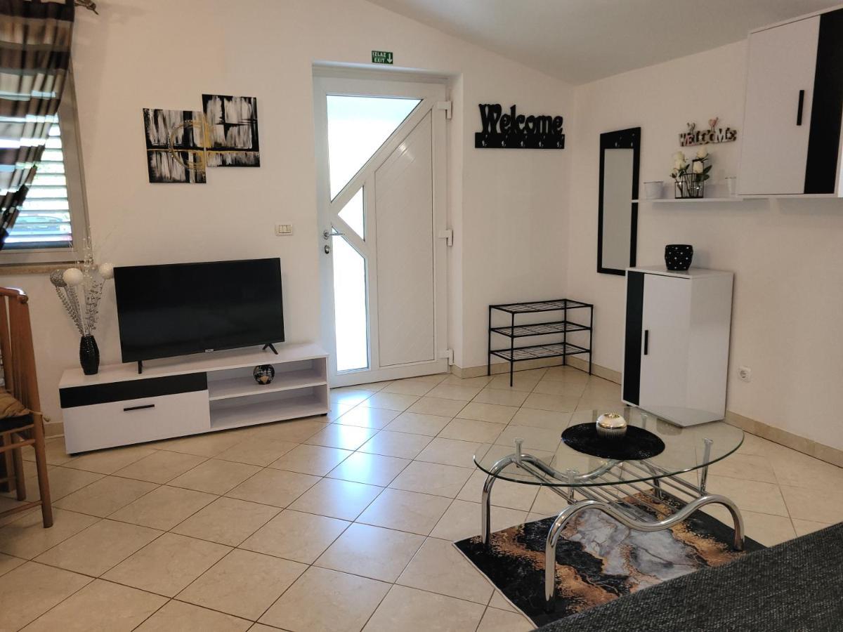 Apartman Dora PUY 외부 사진