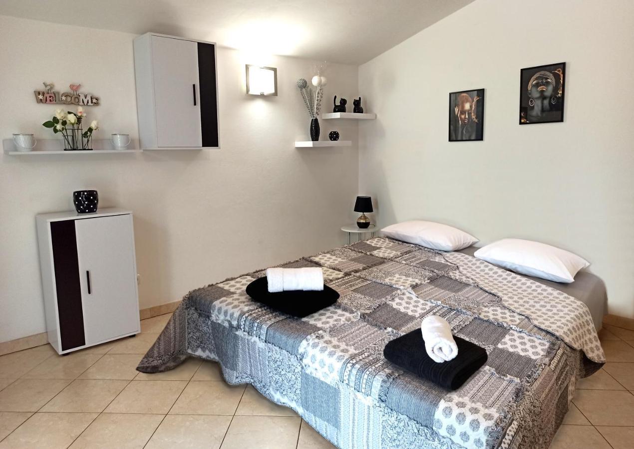 Apartman Dora PUY 외부 사진